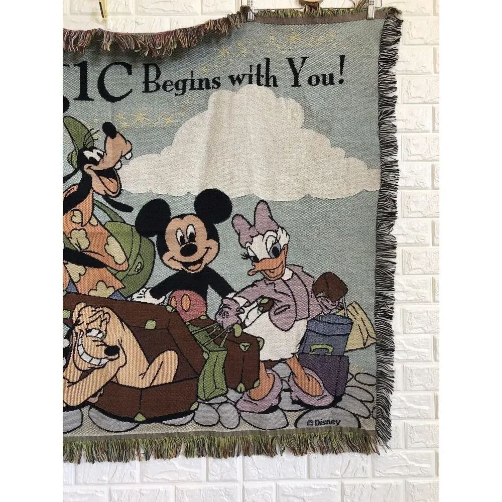 Disney Fringed Throw The Magic Begins With You! Mickey Mouse Minnie & Gang‎